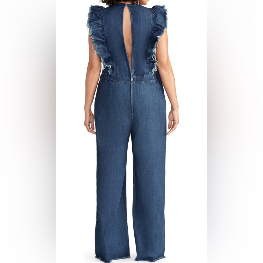 RACHEL * NEW, Never worn
Rachel Roy
Nikita Ruffle
Denim Jumpsuit